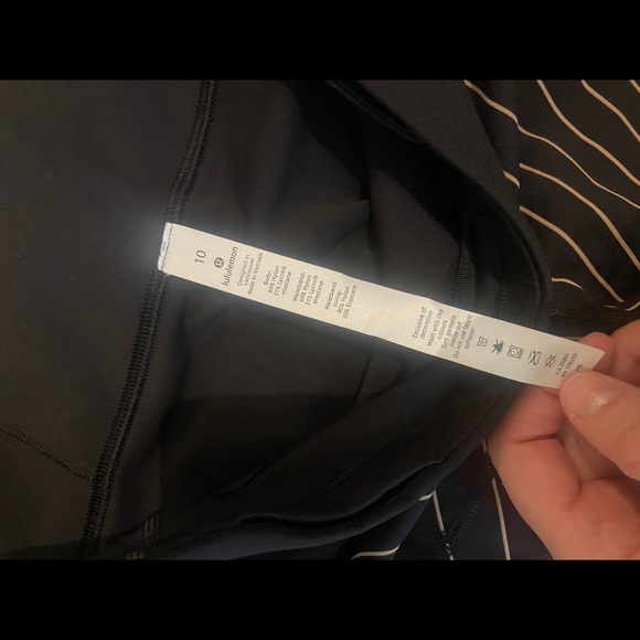 lululemon leggings - Picture 3 of 4